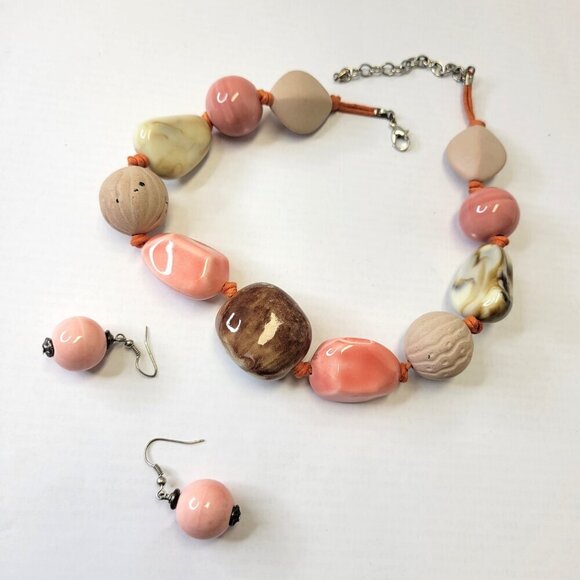 Chunky Pink Bead Necklace - Picture 2 of 11